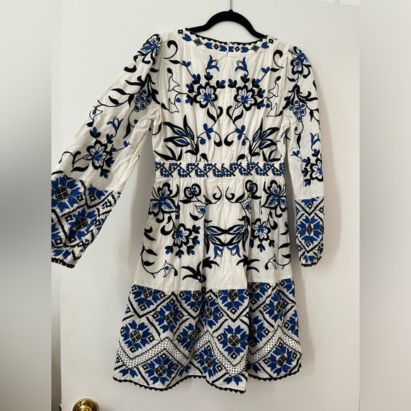Anthropologie | Sweetheart Embroidered White and Blue Mini Dress - Picture 5 of 9